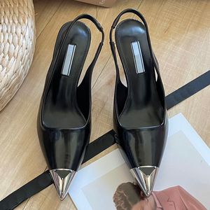 Dames hakken designer sandalen formele schoenen prachtige zomer echte driehoek lederen label dunne hak merk echt leer hoge teen 176