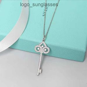 Womens Hollow hart van diamanten Volledige boring Ketting Designer Sieraden Ketting Goud Zilver Rose Volledige Merk als Bruiloft Kerstcadeau