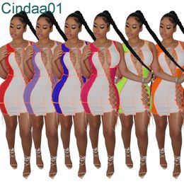 Femmes creux à lacets robes Designer Sexy sans manches couleur couture été maigre extensible moulante jupe Clubwear