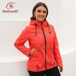 Damesjassen HaiLuoZi Lente Plus Size Dameswindjack Mode Splicing Casual Hoge kwaliteit Jas Dames Korte Grote Zak Kleding 2203 220902