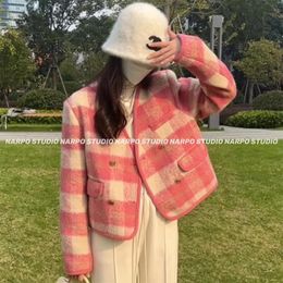 Damesjassen Koreaanse Warme Wollen Jas Mode Plaid Pluche Binnenblaas Timide Geur Buiten de 230921