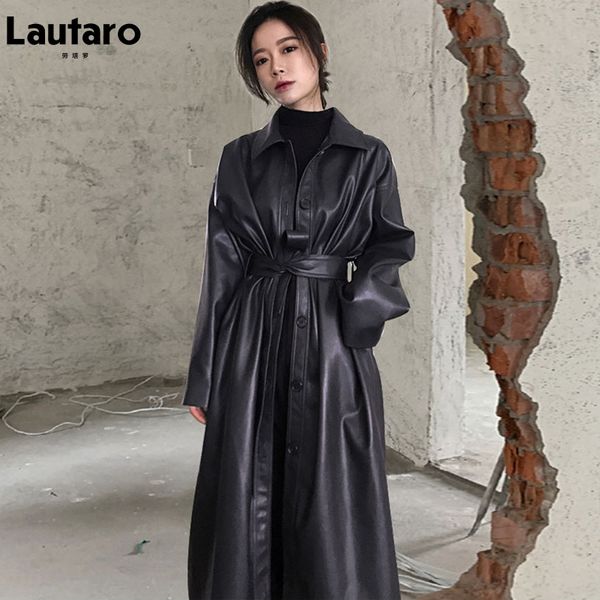 Chaquetas para mujer Lautaro otoño largo negro fresco PU cuero gabardina para mujer cinturón solo pecho suelto moda coreana ropa al por mayor 230224