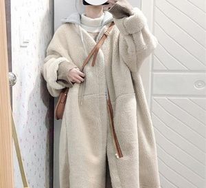 Lautaro Winter Lange Oversized Warme Beige Imitatiebont Jas Dames met Trekkoord Kap Designer Casual Losse Luxe Te8557465