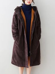 Chaquetas para mujer Abrigo de invierno para mujer Moda coreana Parka vintage Longitud media Pana Algodón engrosado Con capucha Top de manga larga 231218