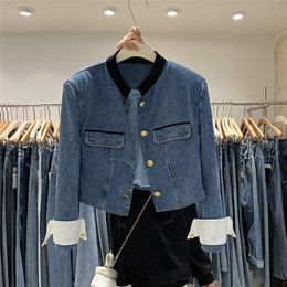 Damesjassen Stijlvolle korte denimjassen voor dames Herfstblauw Opstaande hals Enkele rij knopen Witte cropped cowboyjas met lange mouwen Dames 221007