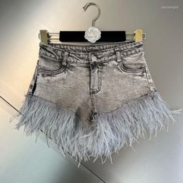 Womens Jeans Prepomp 2023 Collection de verano Plumas de cintura alta Tassel Gray Slim Denim Shorts Women Short Streetwear GH978