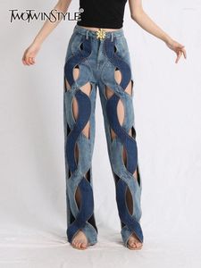 Jeans pour femmes twotwinstyle décontracté denim pour femmes hautes taille creux patchwork floral sexy flare jean vêtements de mode féminin 2024