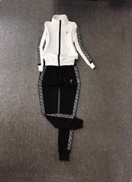 Femmes Joggers Sweatsuit Deux Pièces Ensemble Sportswear Classique Stripe Trim Manches Longues Veste Zippée Et Pantalon De Survêtement Occasionnel Designer Survêtement Femme