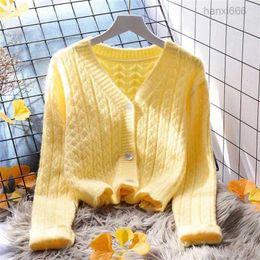 Tricots des femmes pull jaune recadré usure lâche 2024 cardigan tricot de style occidental coréen.