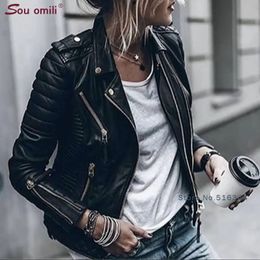 Womens Leather Faux Ruit Jas voor Vrouwen Klinknagel Punk Moto Jas Korte Biker Jaquetas Couro Casaco Cchaqueta Cuerina Mujer 231129