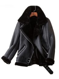 Abrigos de invierno de lujo de imitación de cuero para mujer, chaqueta elegante con cremallera negra cálida acolchada con solapa de manga larga para mujer, Tops de piel de oveja gruesa 231129
