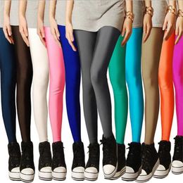 Femmes Leggings VISNXGI femmes couleur unie pantalon brillant élasticité pantalon décontracté Fluorescent Spandex bonbon cheville longueur tricoté bas 231018