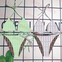 Ensemble de bikini imprimé lettre pour femme Maillot de bain double face vert clair Maillot de bain fendu gris