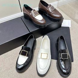 Mocassins pour femmes en cuir de veau mocassins en métal 100% cuir véritable designer Oxford chaussures mocassins chaussures habillées de luxe mocassins à plate-forme taille 35-42 mocassins à semelle cutanée femme