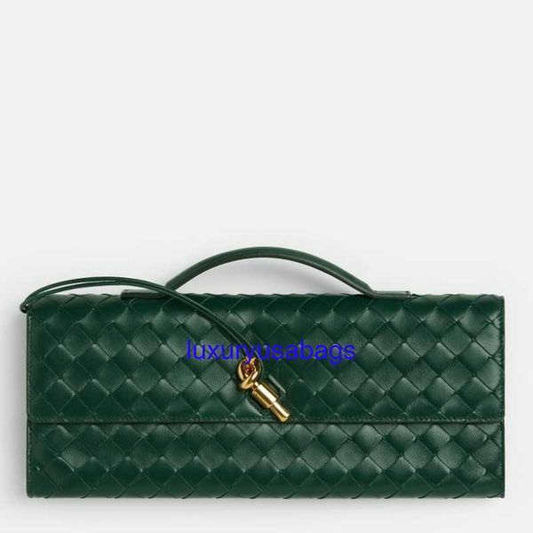 Embrayage de longueur pour femmes Andiamo avec poignée Botegavenneta Intrecciato en cuir supérieur Handle Embrayage avec clôture de nœud métallique largeur 31 cm sacs à main avec bracelet de carrosserie VCI9