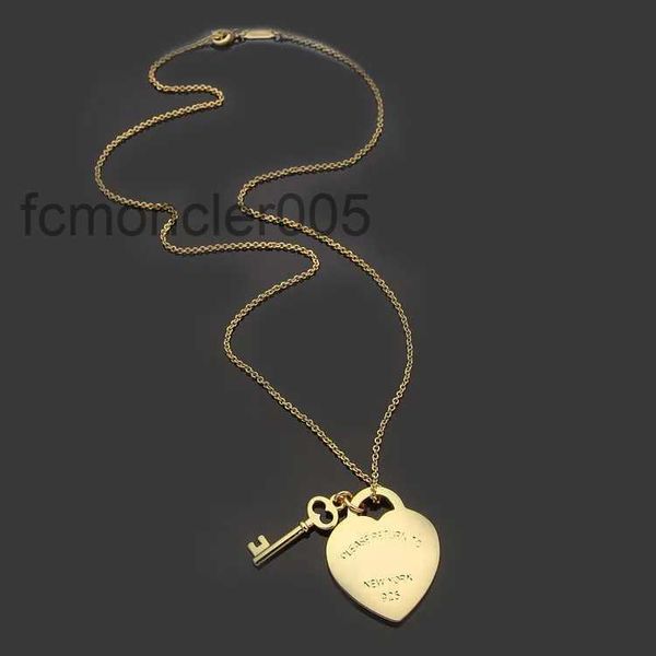 Les femmes aiment les colliers de pendentif coeur clés de bijoux de créateurs pour les femmes or / argent / rose avec paquet complet de marque comme cadeau de Noël de mariage M4Y6
