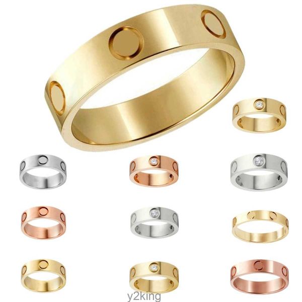 Anillo de amor para mujer Diseñador para hombre Anillos de banda de corazón Joyería de pareja Acero de titanio Moda Clásico Oro Plata Color rosa Tornillo con diamantes Tamaño 510 Caja roja G OWC1