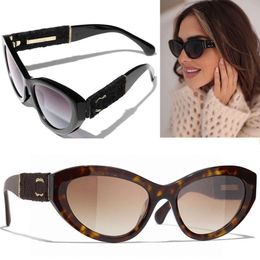 Dames luxe twill zacht wollen frame zonnebril fashiona outdoor sunshades, hoogwaardige lichtgekleurde decoratieve spiegels met doos CH5513 5514