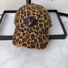 Dames Luxe Designer Letter Strohoed Vizieren Cap Top Zonnehoed Mode Kwastjes Gebreide Hoed Pet voor Mannen Vrouw Brede Rand Hoeden Zomer Emmer Hoeden Outdoor Strandhoeden 4 Stijl