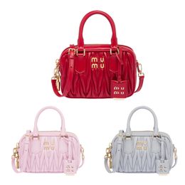 Womens Man Miui Matelasse sacs d'embrayage de bowling fourre-tout en cuir véritable 7a sacs à main de qualité sac de mode de luxe Designer crossbody mini shell argent sac à bandoulière bleu