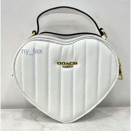 Femmes Hommes Noir Blanc Sacoche Coeur Sac Sangle En Cuir Bourse De Luxe Sac À Main Rose Designer Épaule Poignée Supérieure Fraise Crossbody Embrayage Denim City Sacs Fourre-tout