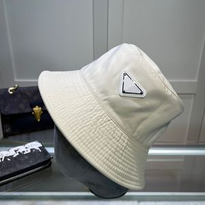 Dames heren emmer hoed snapback designer hoeden zon voorkomen buiten vissen honkbal casquette luxe driehoek zwart wit roze mode cap 2023