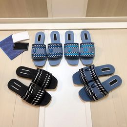 Dames heren ontwerper denim sandaal borduurwerk muilezel glijbaan tazz slipper zomer strand buiten sandale femme dubbele luxe schoen flip flops sliders mode wig schoenen