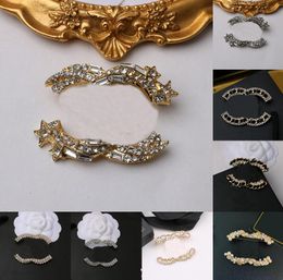 Para mujer para hombre diseñador chapado en oro Sier marca carta broches con incrustaciones de cristal perla broche ropa de boda traje de solapa pines fiesta