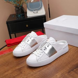 Femmes Argent Blanc Casual Chaussures Mode Été Ensoleillé Mens Designer Run Chaussure Nouveau Style En Plein Air En Cuir Entraîneur De Luxe Bas Talon Plat Sneaker Marche Cadeau Plateforme De Voyage