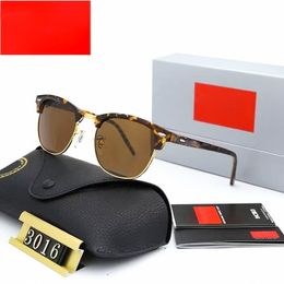 Lunettes de soleil de luxe pour hommes.