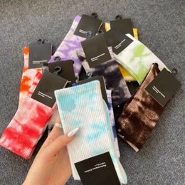 Fiche pour hommes Tie Dye Printing Street Imprimé Coton Long Haruku Hiphop Sport Sock For Men Women Couple High Socks Automne Hiver