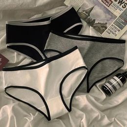 Femmes culottes Simple fille sous-vêtements taille moyenne japonais noir blanc coton slips sport Cool Style sans trace Lingerie sans couture