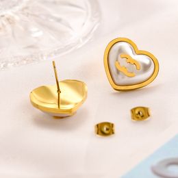 Pendientes de botón de perlas para mujer Pendientes de diseñador de lujo Pendientes de regalo de marca premium Pareja de moda Accesorios de joyería familiar Regalos Banquete de boda Chapado en oro de 18 k