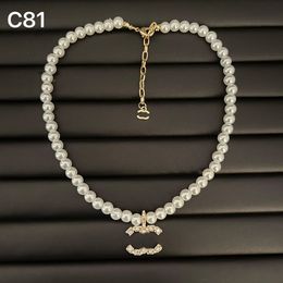 Collier pendentif pour femmes marque Love Gold Classic Luxury Gift Pearl Nouveau automne des cadeaux de design vintage bijoux