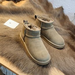 MINI FEMANDS PLATEFORME BOOTS ULTRA CLASSIQUES Australie Tazz Slippers Tasman Slip-on Slides Snow Shoes Winter Chaussures en daim Fur en laine 60355 13734 71418