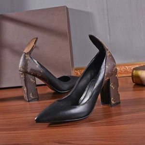 Pumps pour femmes archlight cherie pompe chaussures habillées de femmes luxurys sandales sandales hautes talons pointés 9,5 cm