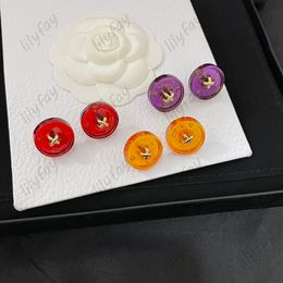 Boucles d'oreilles de bouton rouge résine de résine pour femmes