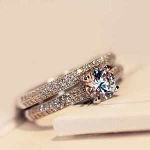 Damesringen Crystal Jewelry Inlaid Ring, K-Vergulde Verloving Party Ring Cluster voor vrouwelijke bandstijlen