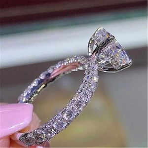 Womens Rings Crystal Jewelry Nieuwe Creativiteit Flash Diamond Ronde Princess Ring Mode Vrouwelijke Engagement Cluster voor vrouwelijke bandstijlen