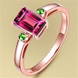 Bagues pour femmes bijoux en cristal bague en or rose rouge incrusté de diamant vert rond zircon cluster ouvert pour les styles de bande féminine