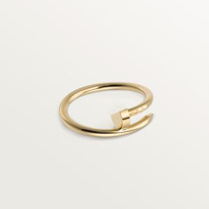 anillos para mujer amantes del diseñador anillo Joyería de lujo tamaño 6-11 Aleación de titanio Chapado en oro Diamante Artesanía Accesorios de moda Nunca se desvanecen anillo de bodas