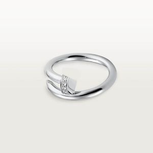 Damesringen Designerliefhebbers Ring Luxe sieraden Maat 6-11 Titanium legering Goud vergulde diamanten ambacht mode-accessoires Nooit fadebague Hommelove-ringen