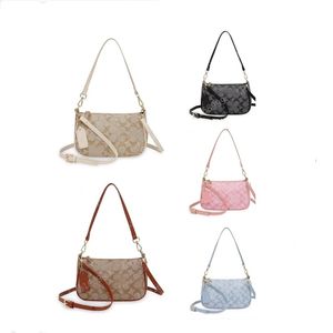 Sac de designer pour femmes Sac à bandoulière blanc Tabby Sacs Luxurys Sac à main Fourre-tout Baguette en cuir Sac en relief Miroir Qualité Crossbody Fashion Sac d'enveloppe