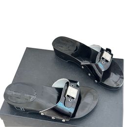 Sandales pour femmes en peau de vache à talons épais 2,5 cm à enfiler pour femmes