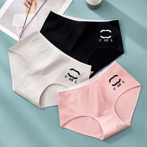 Sous-vêtements sans couture pour femmes Designer C + C Lettre Imprimer Sexy Antibactérien Confort Ventiler Fesses de levage Séchage rapide MS Culotte Channel Sous-vêtements 2 pièces T0526