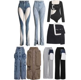 Damesseksrokken met grote pin-bodysuit Pinn Slanke en hete jeans, lange rok en broek, mooie gesneden vorm