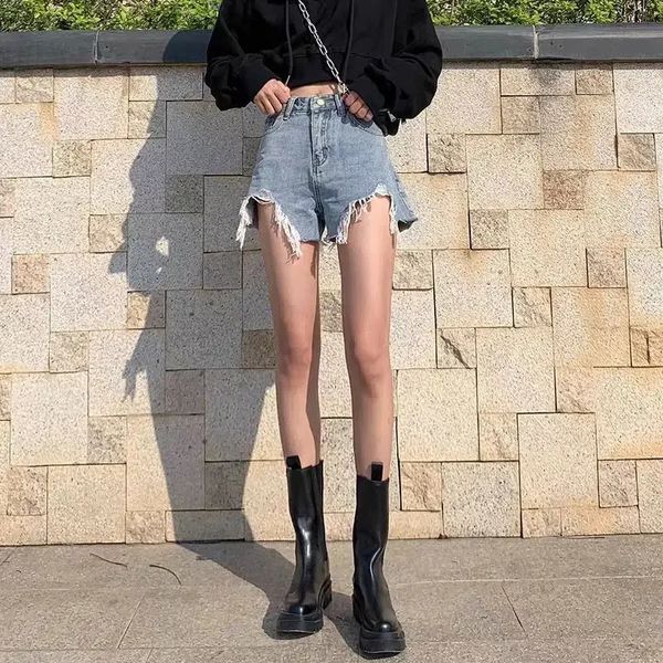 Pantalones cortos de jeans para mujeres para mujeres para usar playa ancha de mezclilla azul raspada sexy xl styfits de estilo coreano diseño clásico 240415