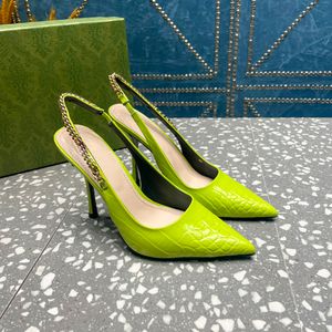 Dames Signoria Slingback Pumps Luxe Designer Kwaliteit Serpentine Koeienhuid Puntschoen Hoge hak Metaal Goud Zilver Ketting Nette schoenen Echt leer 35-42