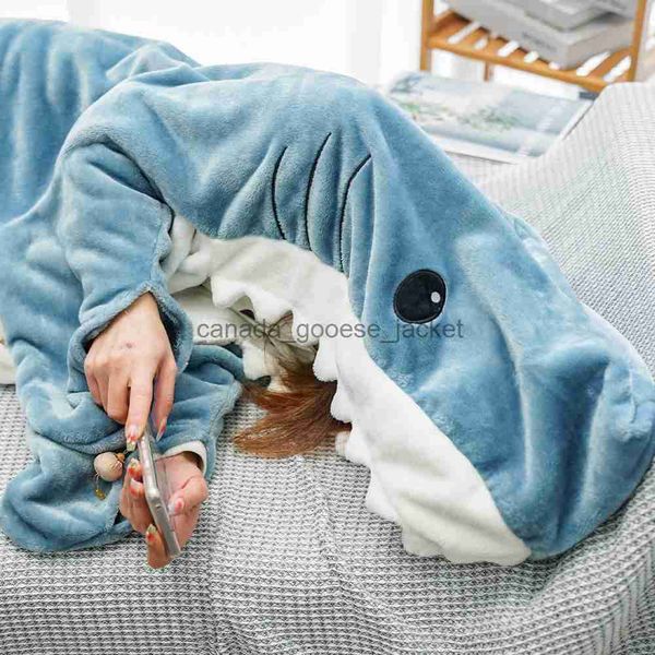 Femmes Sommeil Salon Couvertures Dessin Animé Requin Sac De Couchage Pyjamas Bureau Sieste Requin Couverture Karakal Haute Qualité Tissu Sirène Châle Couverture Pour Enfants Adultes 23082