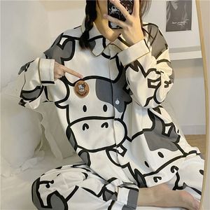 Ropa de dormir para mujer Pijamas con estampado de vaca Conjunto de dos piezas Pijamas de otoño Ropa de algodón linda para el hogar Pijamas Estilo japonés Kawaii 230317